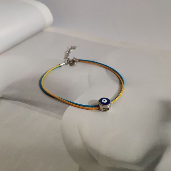 Silver bracelet with yemallu