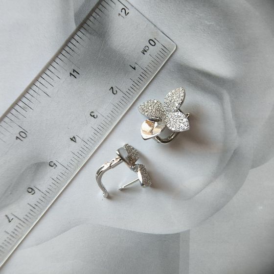 Срібні сережки з фіанітами