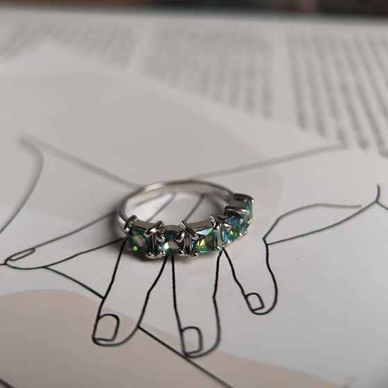 Срібна каблучка з містичним топазом 1,112 карата