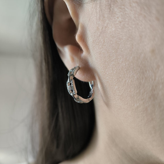 Silver earrings with cubic zirconia