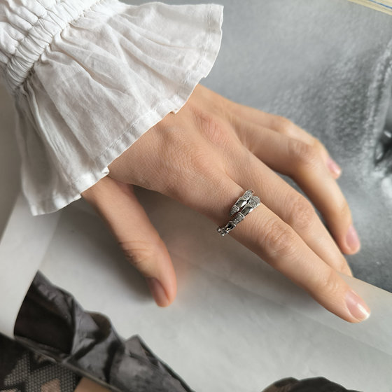 Silver ring with cubic zirconia