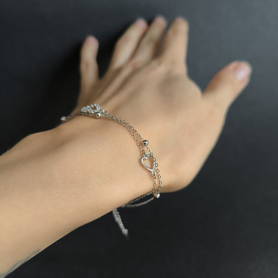 Silver bracelet with cubic zirconia