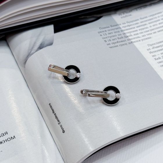 Серебряные серьги с емаллю