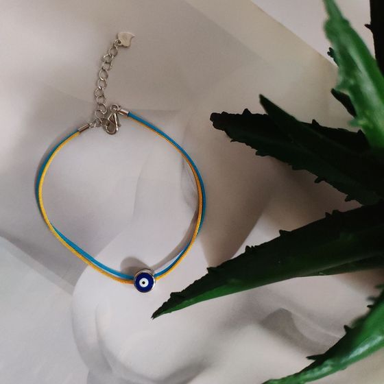 Silver bracelet with yemallu