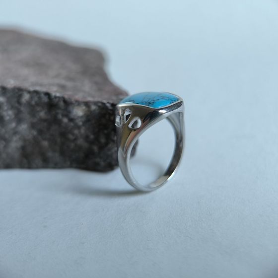 Silver ring with turquoise