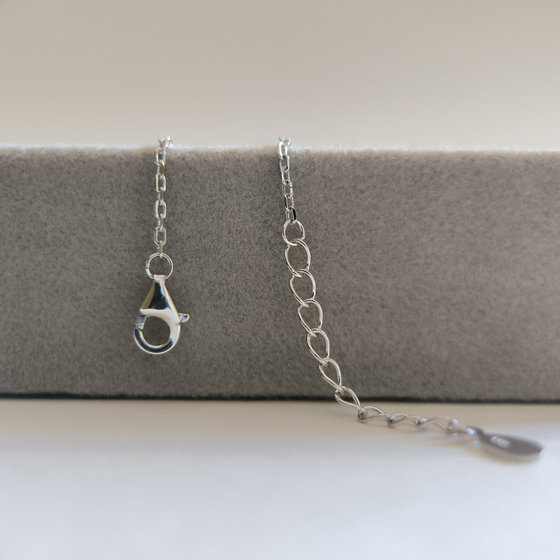 Silver bracelet with cubic zirconia