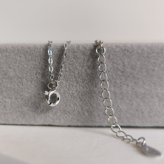 Silver bracelet with cubic zirconia