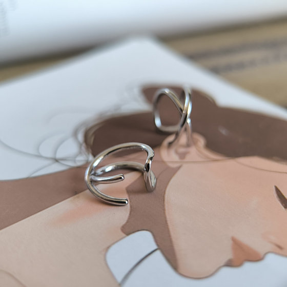 Срібні сережки без каменів