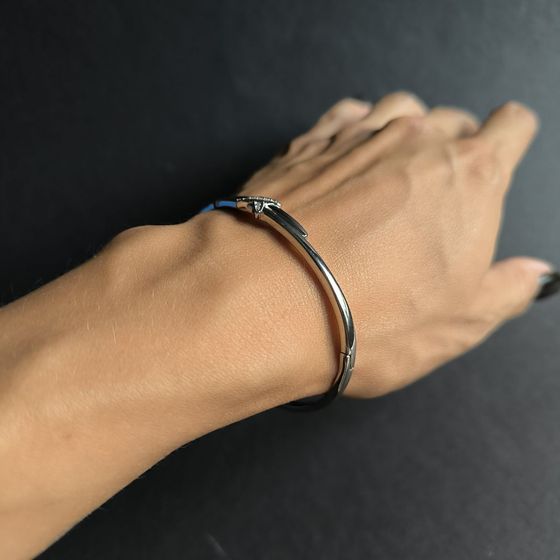 Silver bracelet with phianites