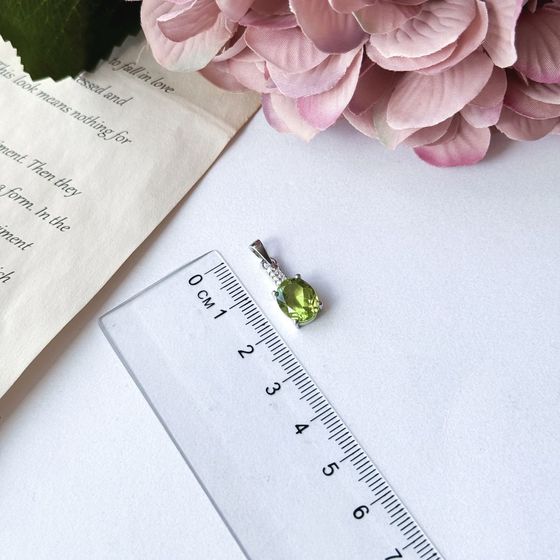 Серебряная подвеска с хризолітом 2.316ct
