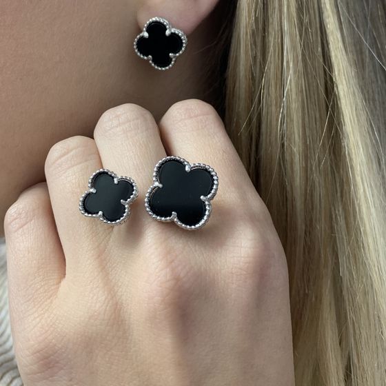 Срібні сережки з оніксом