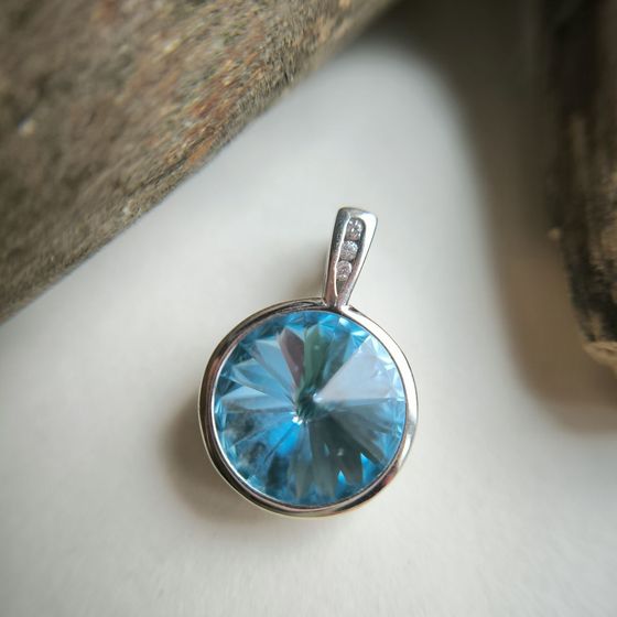 Серебряная подвеска с фианитами