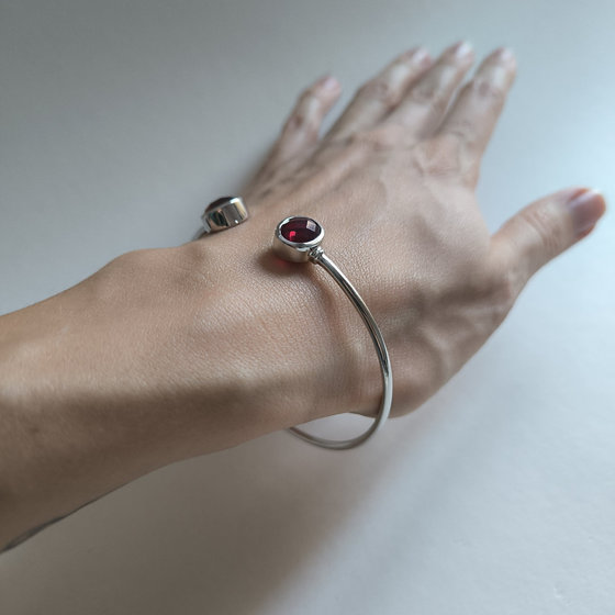 Silver bracelet with nano garnet 4.33ct