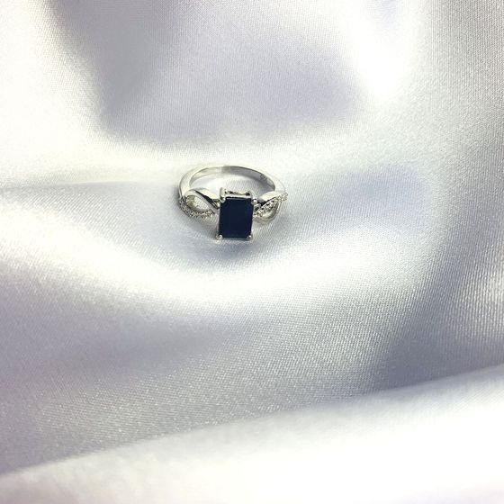Серебряное кольцо с сапфиром 1.725ct