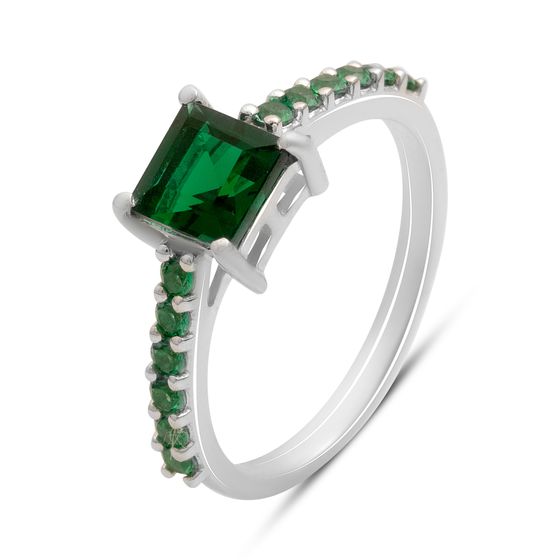 Silver ring with emerald nano