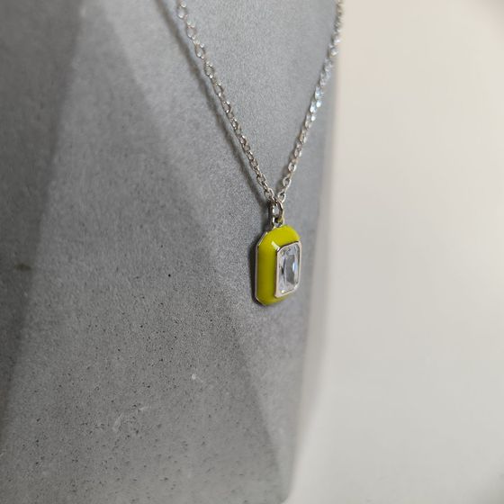 Silver necklace with phianites, semallu