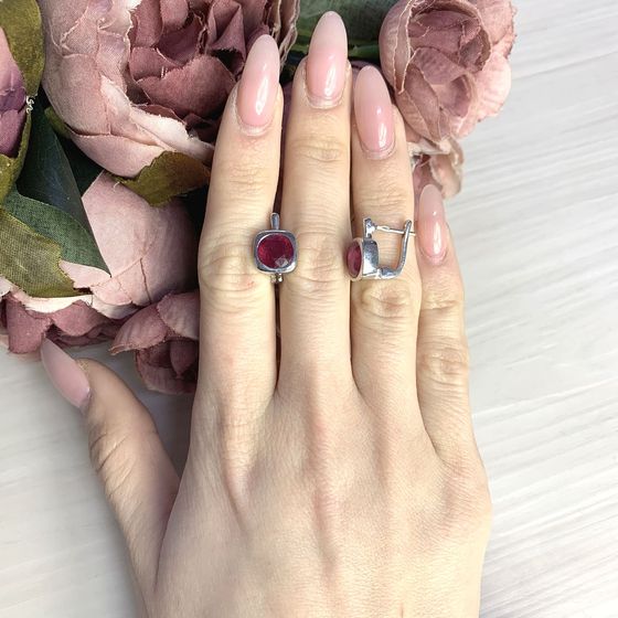 Серебряные серьги с рубином 5.875ct
