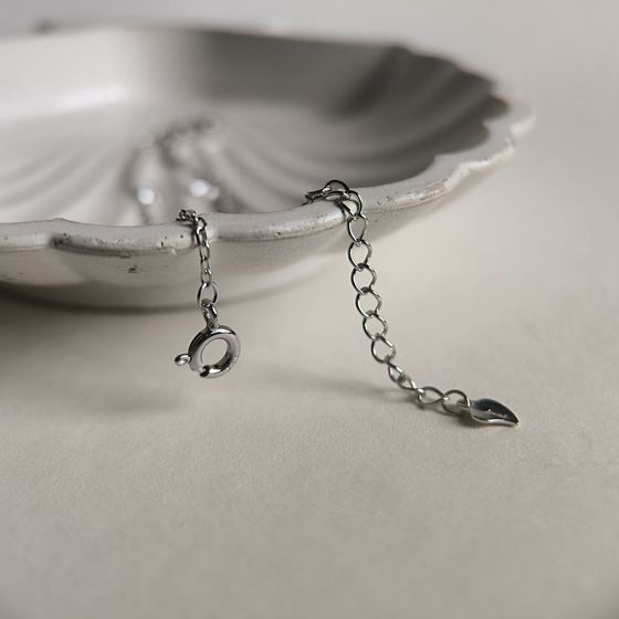 Silver bracelet with phianites