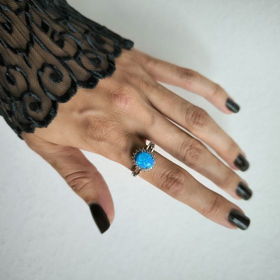 Silver ring with a 1.265-carat opal