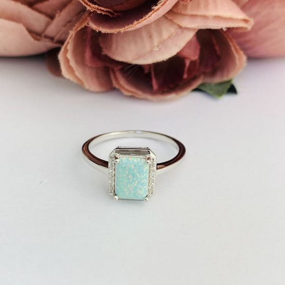 Silver ring with opal 0.617ct
