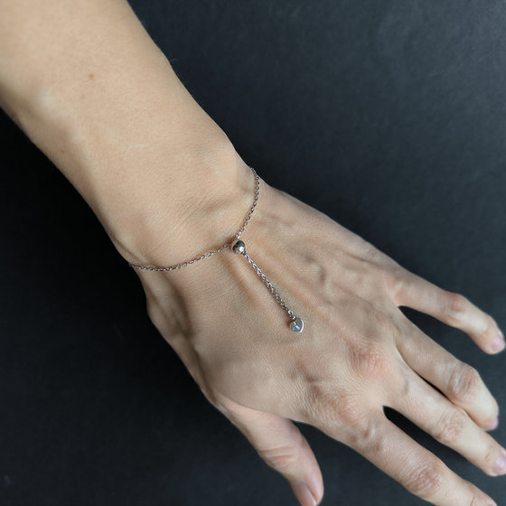 Silver bracelet without stones