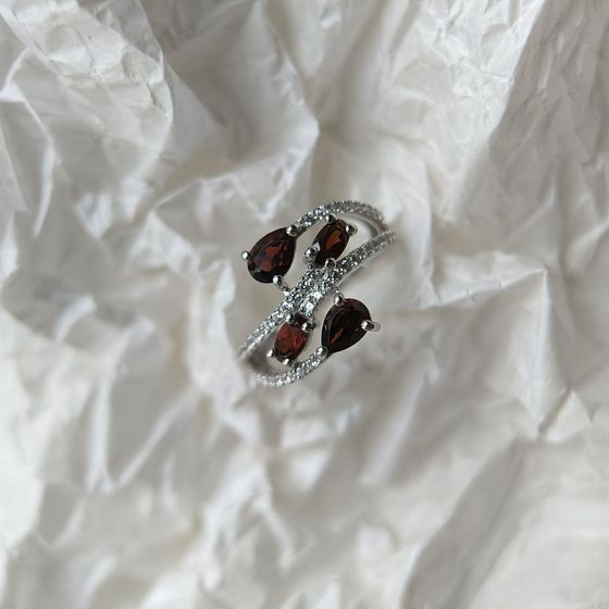 Срібна каблучка з гранатом 2.325ct