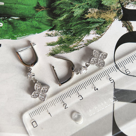 Silver earrings with cubic zirconia