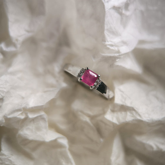 Silver ring with a 0.519-carat ruby and cubic zirconia