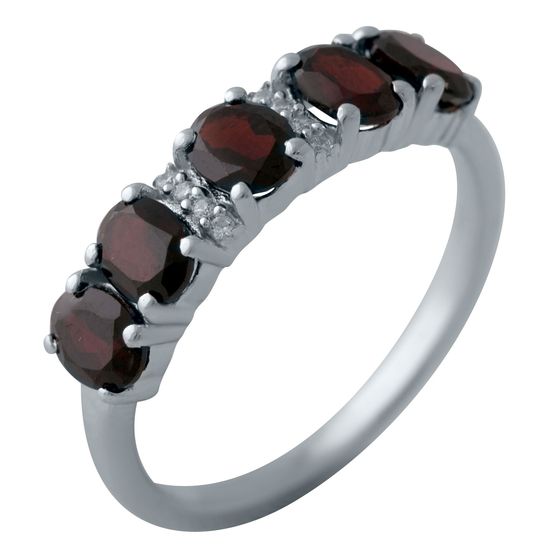 Silver ring with a garnet