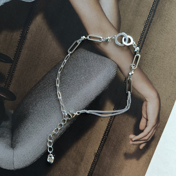 Silver bracelet with cubic zirconia