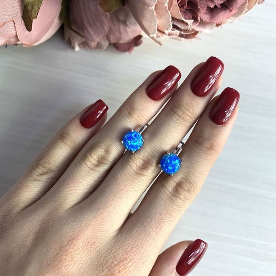 Silver earrings with a 2.3-carat opal
