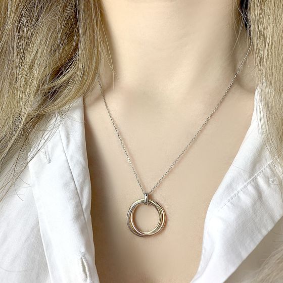 Silver necklace without stones