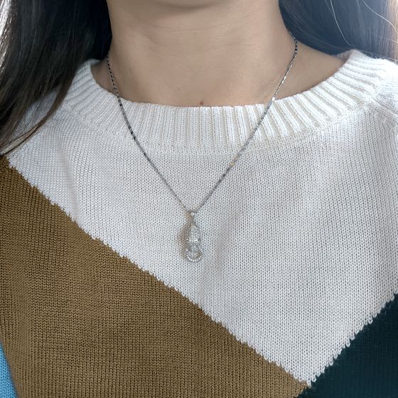 Срібна підвіска з фіанітами