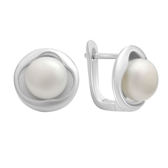 Silver earrings with pearls