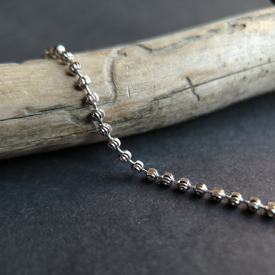 Silver bracelet without stones