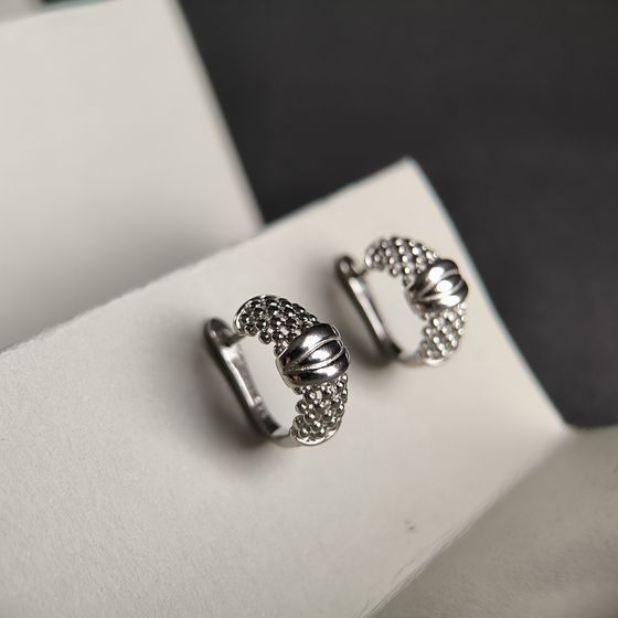 Срібні сережки без каменів