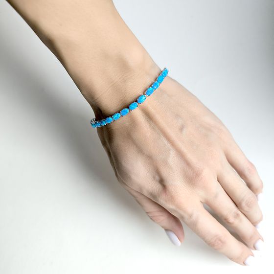 Silver bracelet with opal