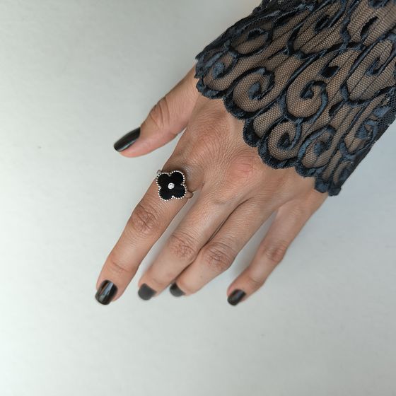 Silver ring with onyx, fianites