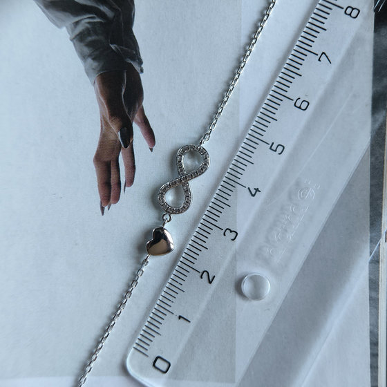 Silver bracelet with cubic zirconia