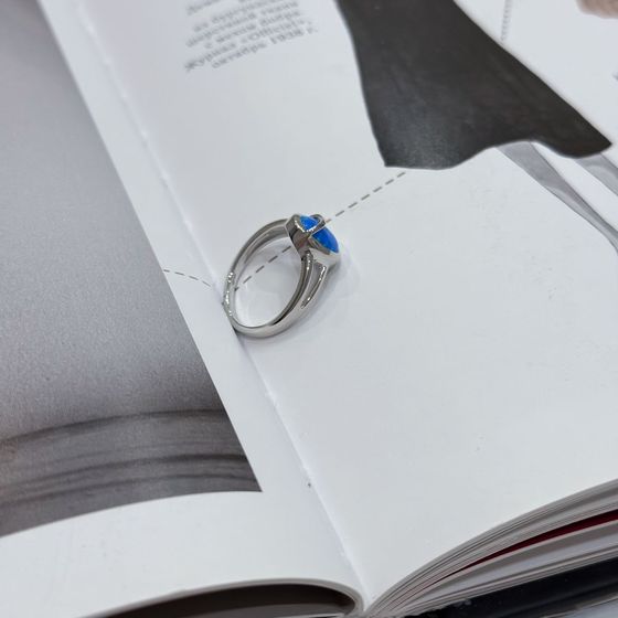 Sterling silver ring with opal 1.025ct