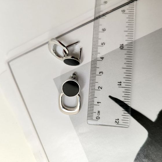 Срібні сережки з оніксом