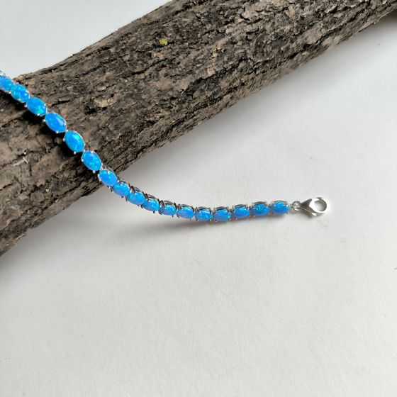 Silver bracelet with opal