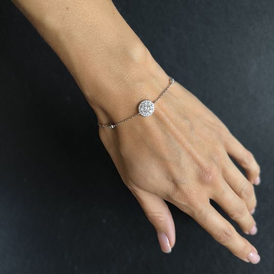 Silver bracelet with phianites