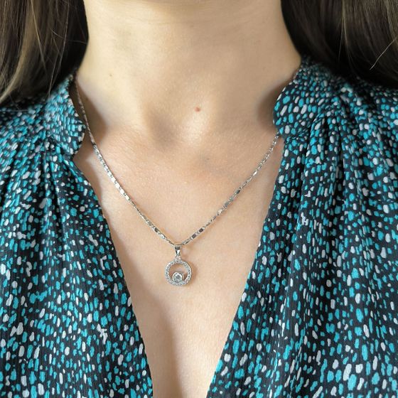 Silver pendant with phianites