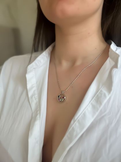 Серебряная подвеска с рубином, сапфиром, изумрудом