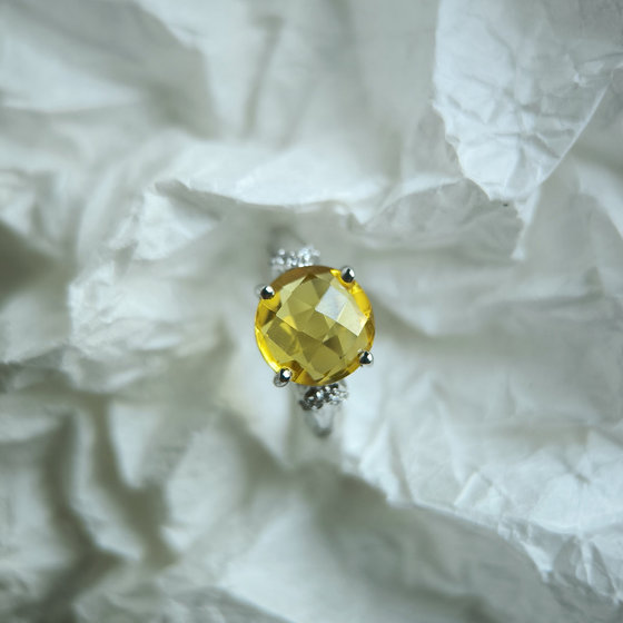 Серебряное кольцо с цитрином nano 3.58ct, фианитами