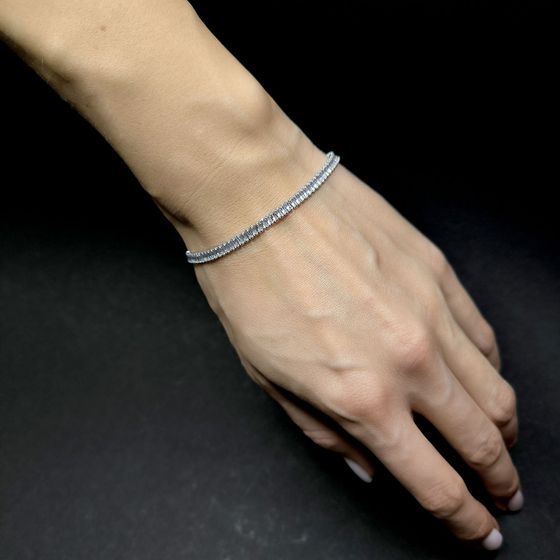 Silver bracelet with phianites