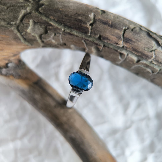 Срібне кільце з сапфіром nano 0.907ct