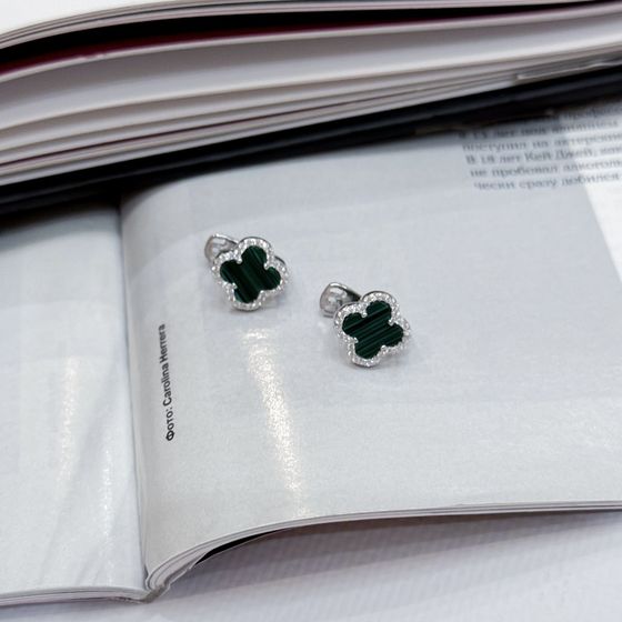 Silver earrings with malachite, fianites