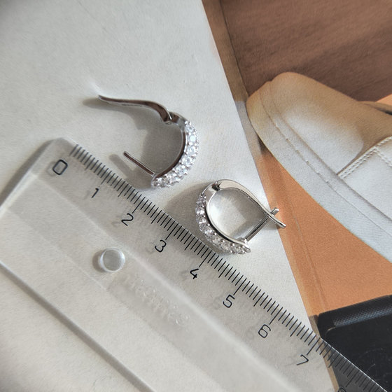 Silver earrings with cubic zirconia